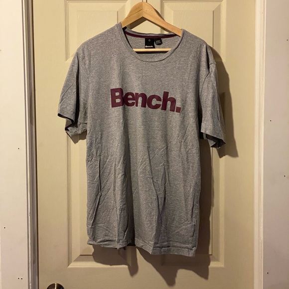 BENCH LOGO T-SHIRT - Picture 1 of 3